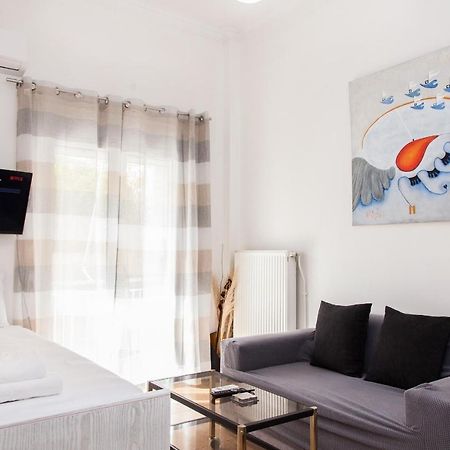 Cozy Apartment Near Stavros Niarchos Park Athens Exterior photo