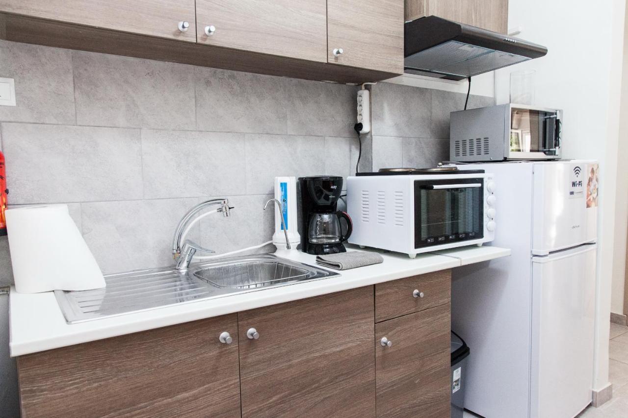 Cozy Apartment Near Stavros Niarchos Park Athens Exterior photo